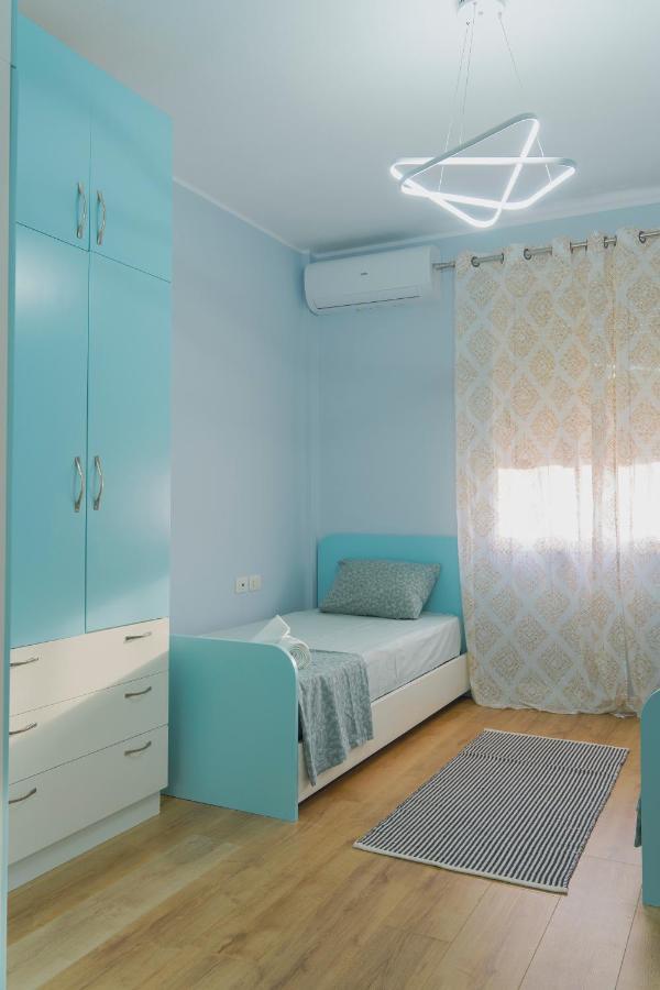 Cane Apartment New Bazaar Tirana Esterno foto