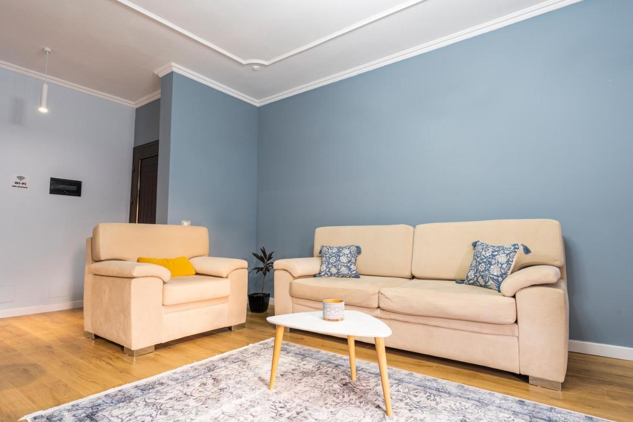 Cane Apartment New Bazaar Tirana Esterno foto