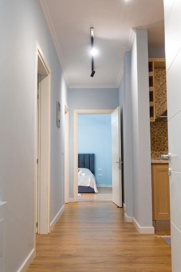 Cane Apartment New Bazaar Tirana Esterno foto