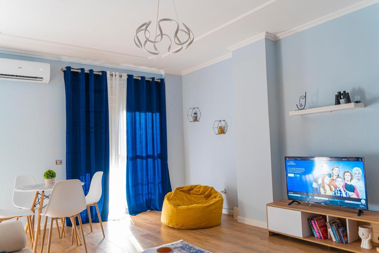 Cane Apartment New Bazaar Tirana Esterno foto